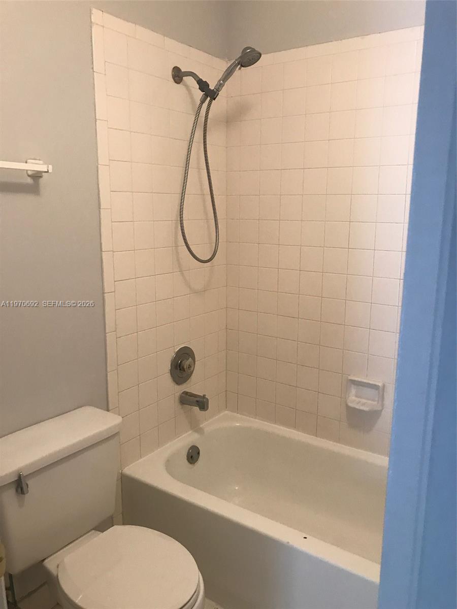 BANYAN TREE CONDO 8 - Residential