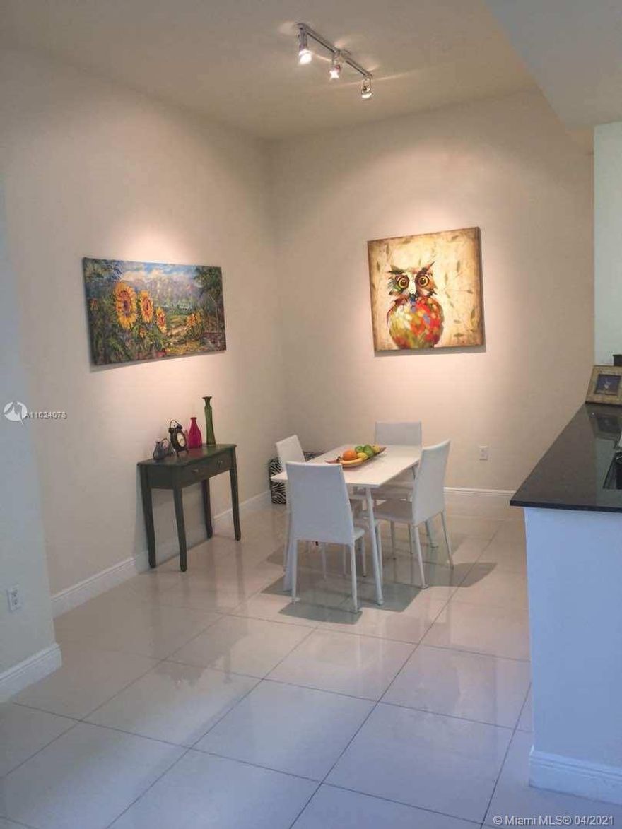 BEAUTIFUL 1/1 UNIT WITH HIGH CEILINGS AND PLENTY OF NATURAL LIGHT. IT COMES WITH PORCELAIN FLOORS, STAINLESS STEEL APPLIANCES, WASHER AND DRYER. PERFECT LOCATION CLOSE TO THE AIRPORT, DOWNTOWN, BRICKELL, UM HEALTH DISTRICT AND MAJOR HIGHWAYS. THE BUILDING OFFERS: FULLY EQUIPPED GYM, SWIMMING POOL, BBQ AREA.