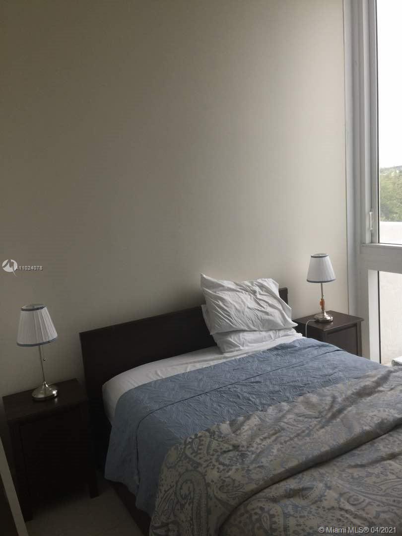 TERRAZAS RIVERPARK VILLAG - Residential Lease