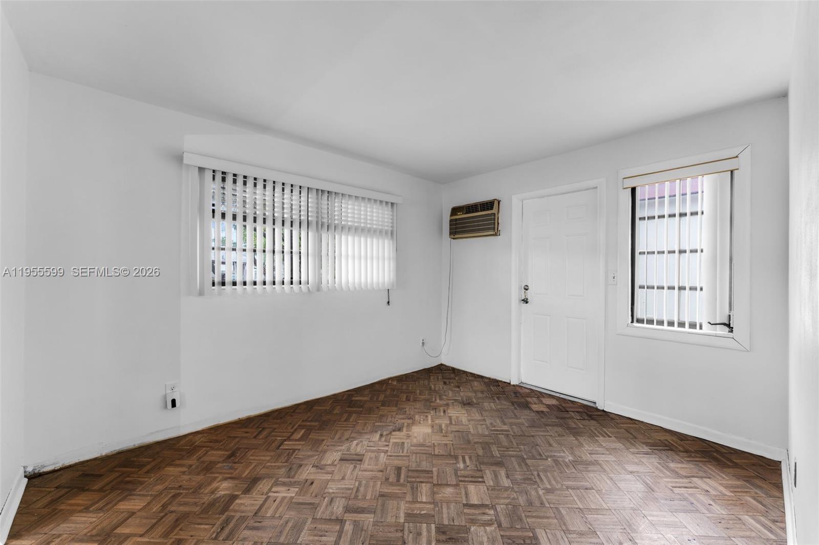 WESTWOOD LAKE 8TH ADDN - Residential