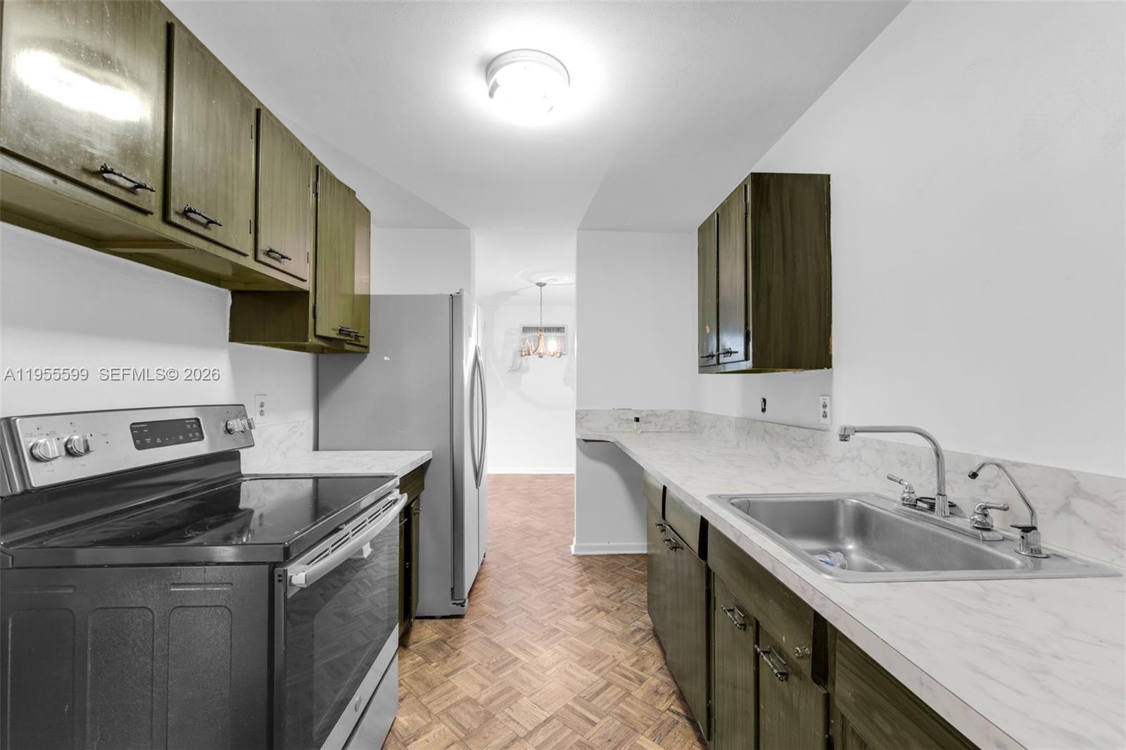 WESTWOOD LAKE 8TH ADDN - Residential