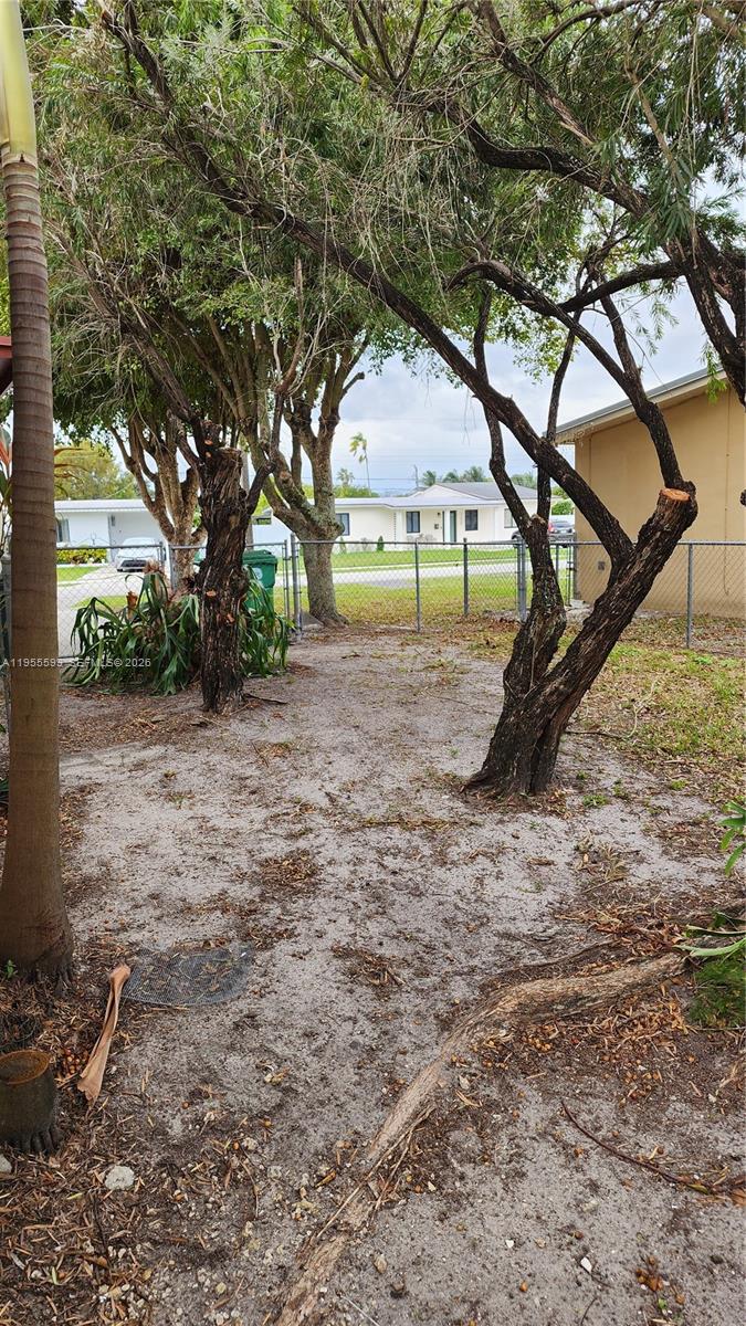 WESTWOOD LAKE 8TH ADDN - Residential