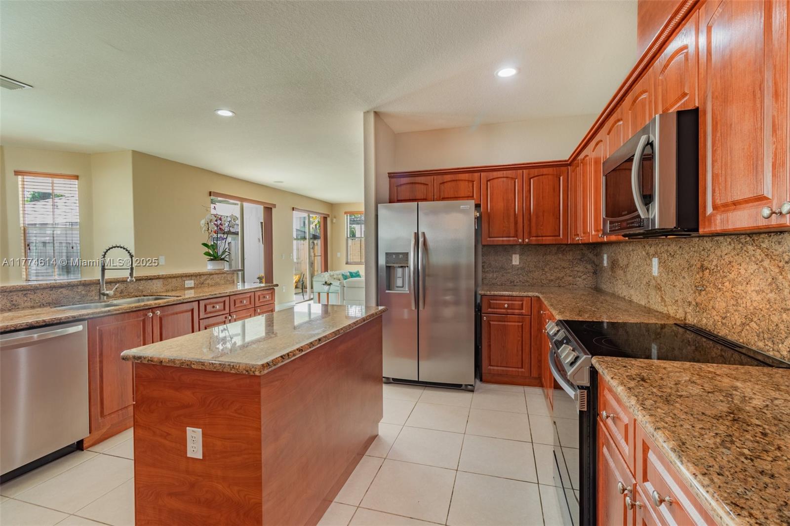 GRAND LAKES PHASE II - Residential