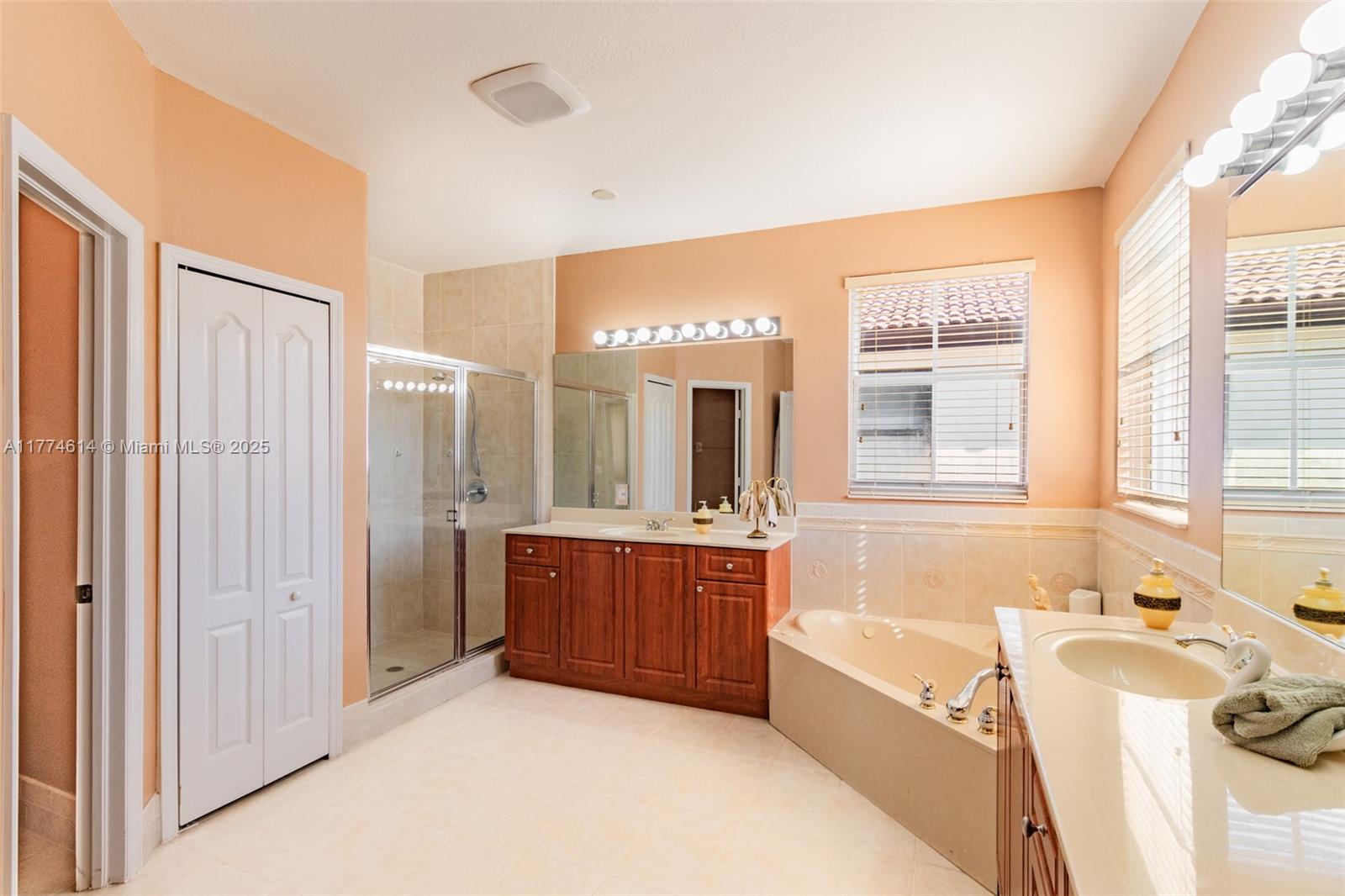 GRAND LAKES PHASE II - Residential