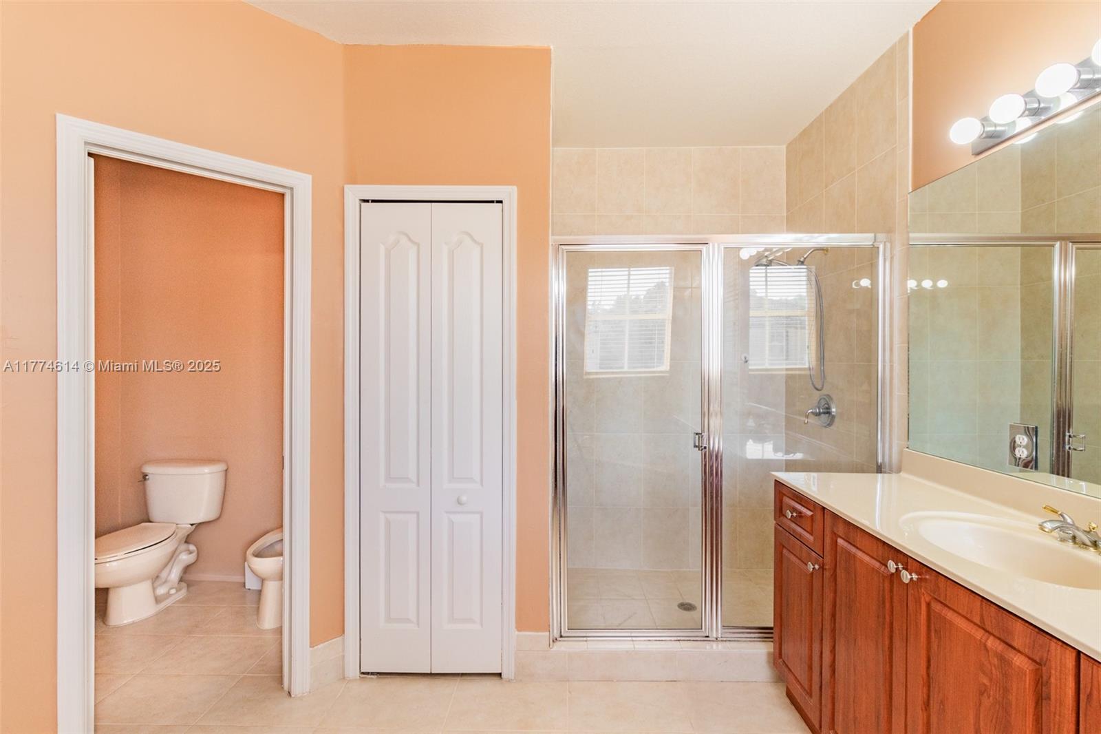 GRAND LAKES PHASE II - Residential