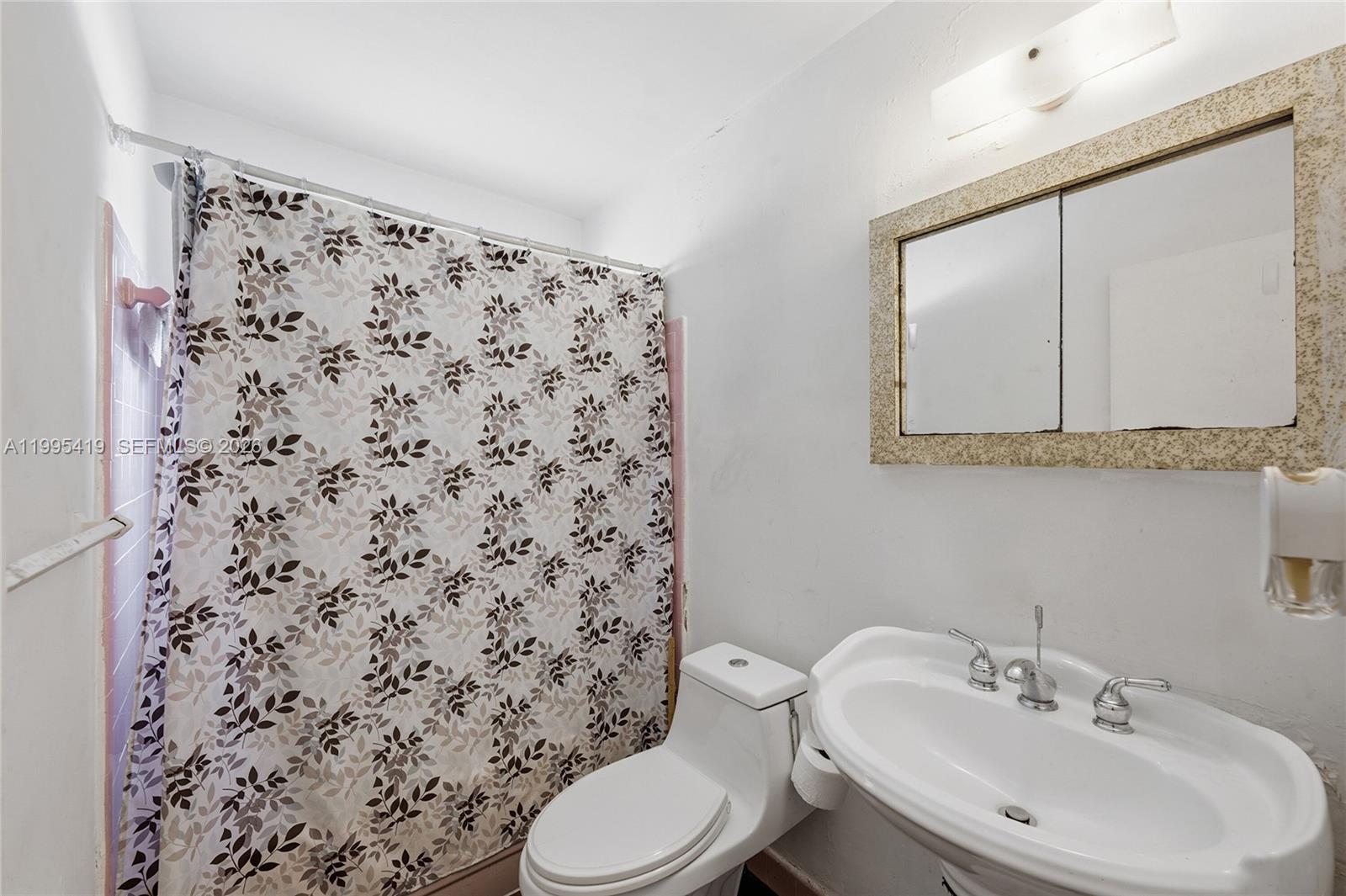 CAROL CITY 4TH ADDN - Residential