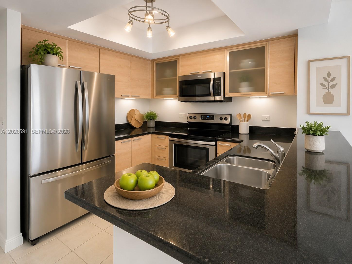 HOLLYWOOD STATION - Residential