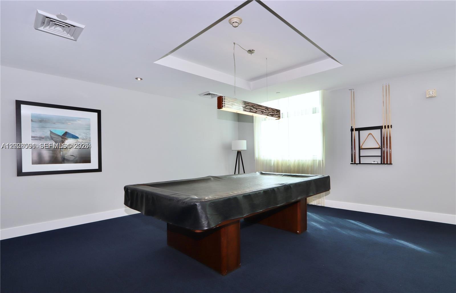 HOLLYWOOD STATION - Residential