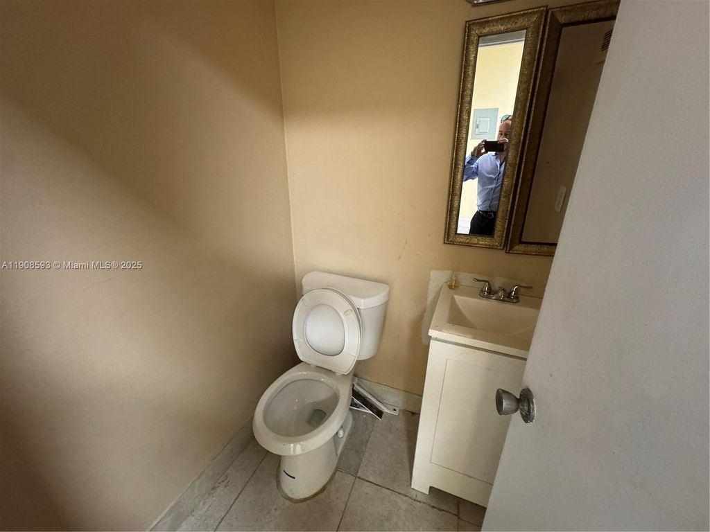 Photo of 1436 E Atlantic Blvd, Pompano Beach, FL 33060 (MLS # A11908593)