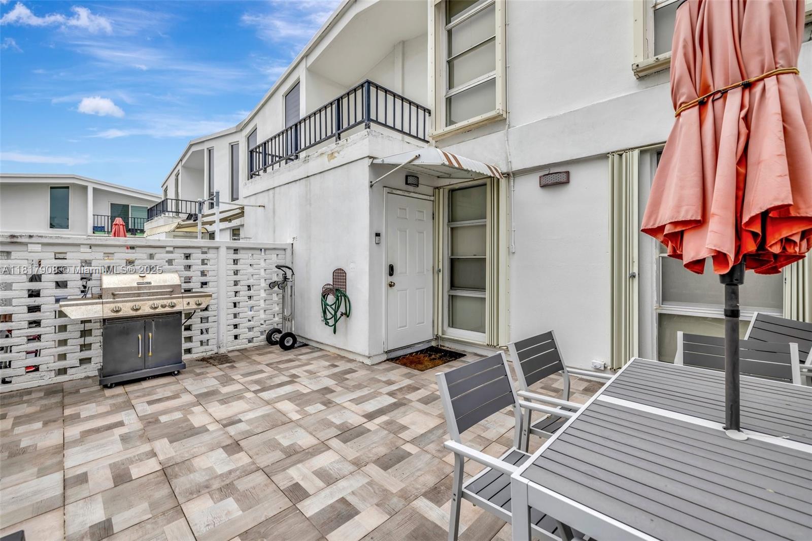 COMMODORE PLAZA CONDO - Residential