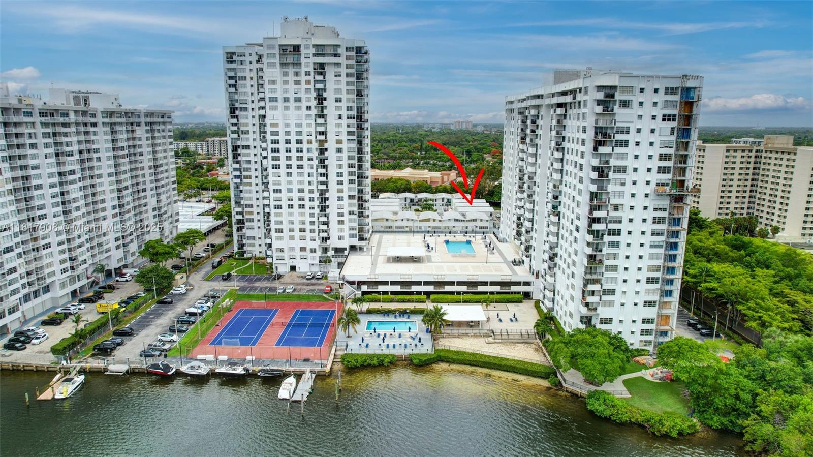 COMMODORE PLAZA CONDO - Residential