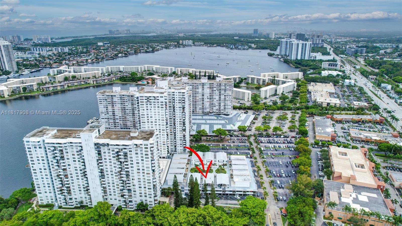 COMMODORE PLAZA CONDO - Residential