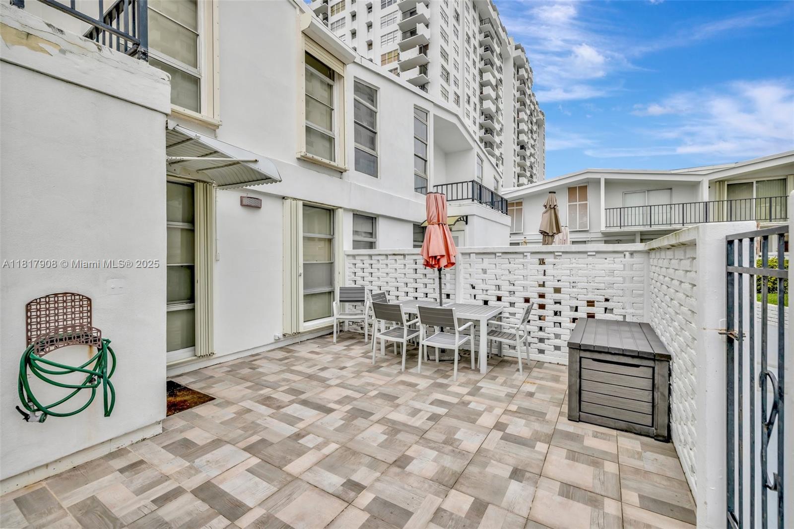 COMMODORE PLAZA CONDO - Residential