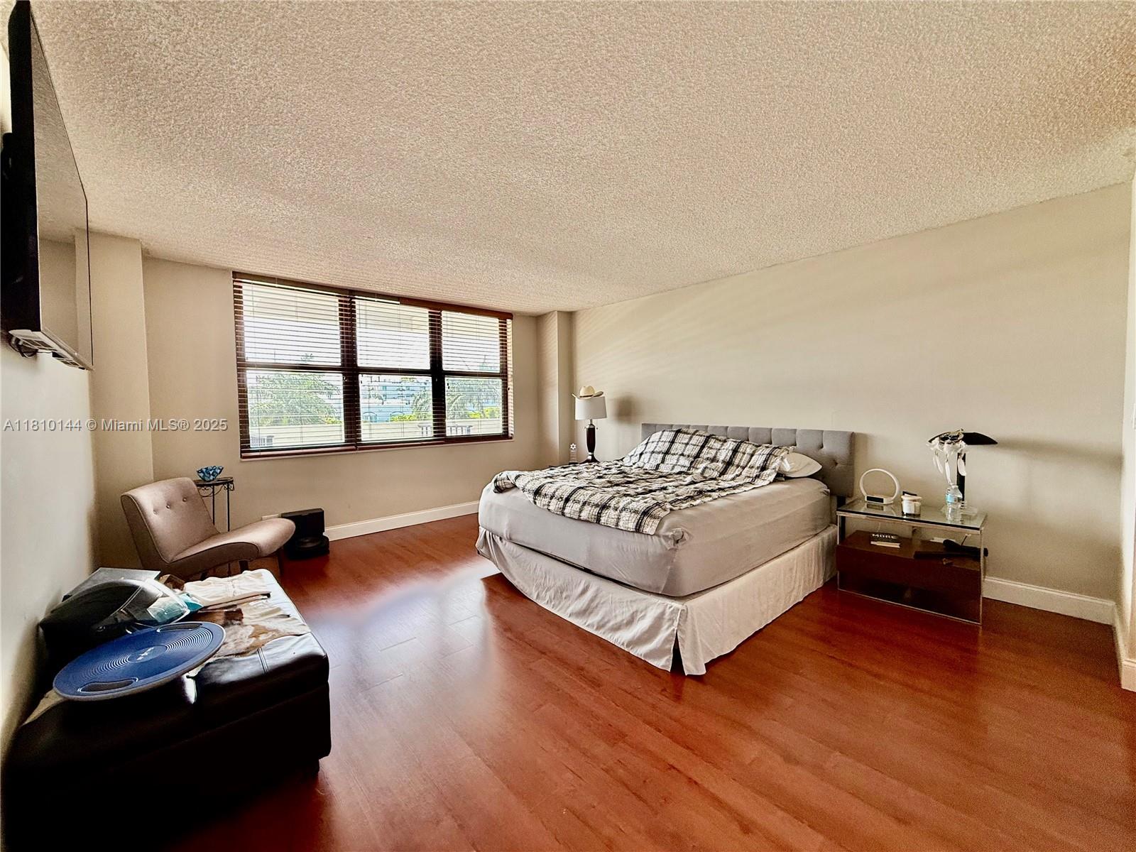 THE BELMONT CONDO - Residential