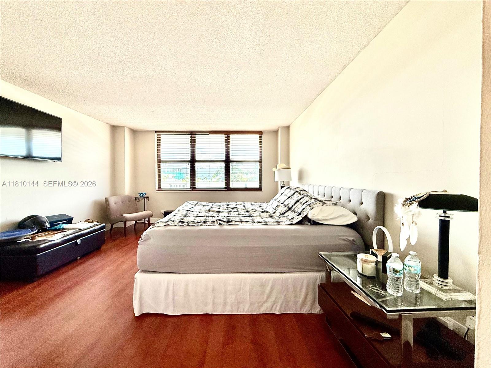 THE BELMONT CONDO - Residential