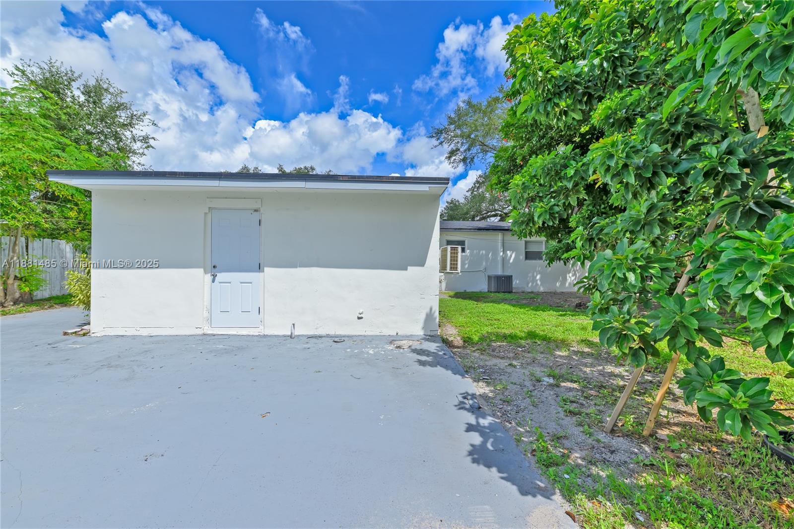 PINE TREE PARK 1ST ADDN - Residential