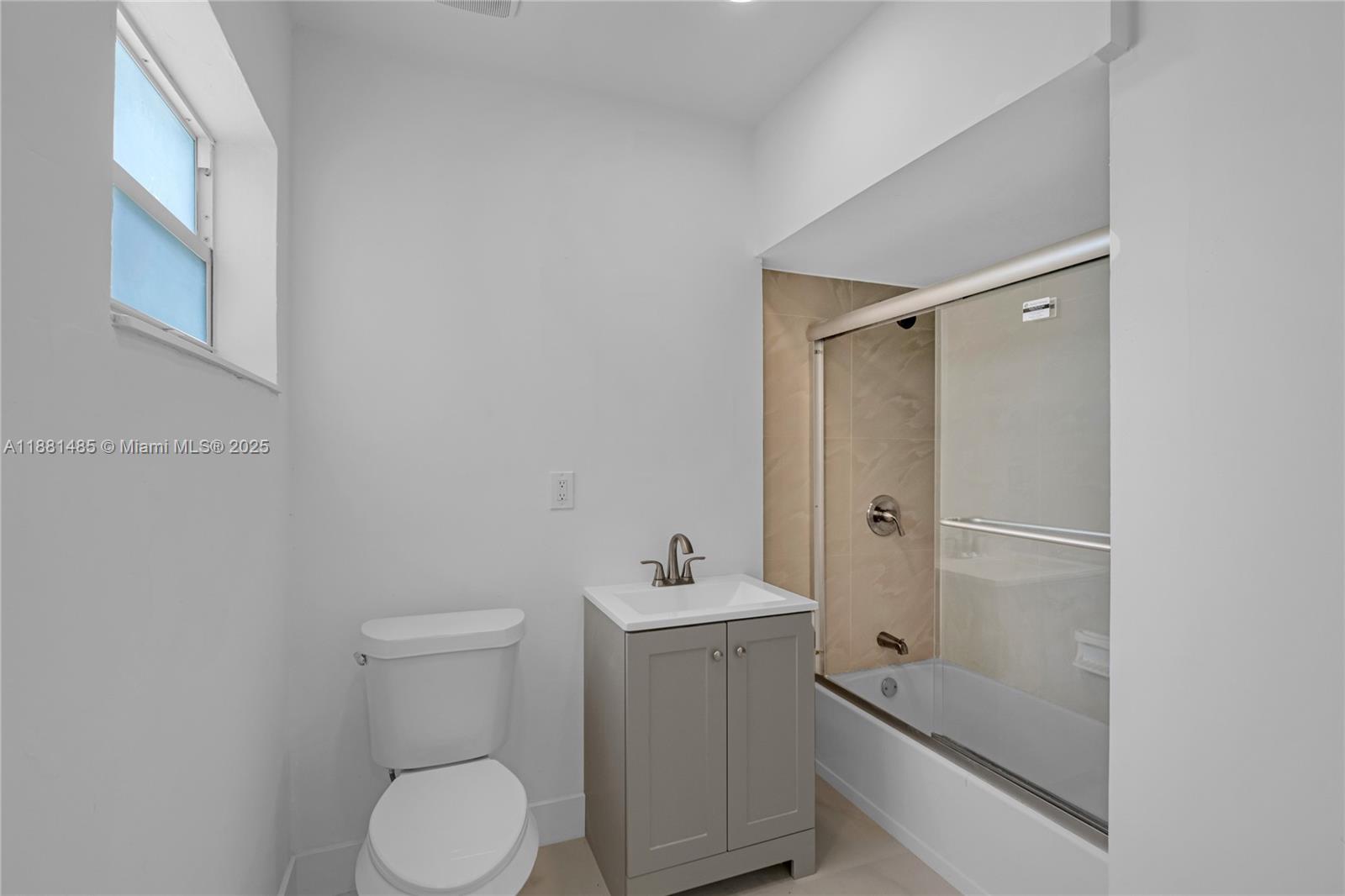 PINE TREE PARK 1ST ADDN - Residential