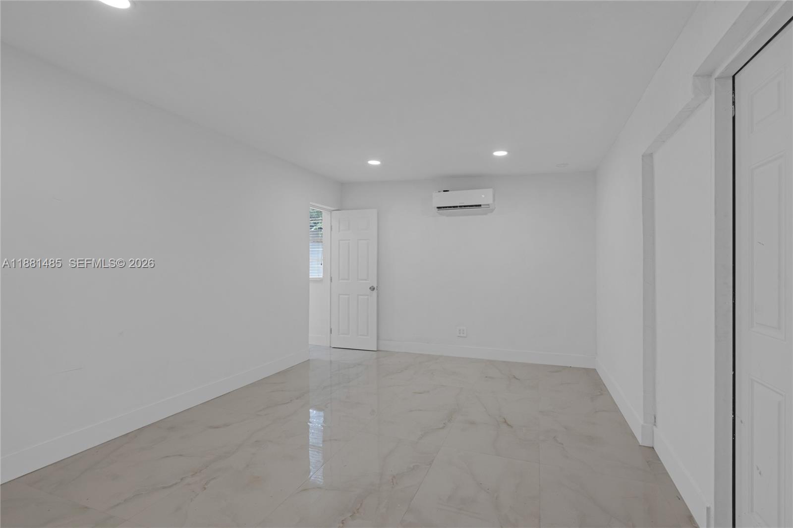 PINE TREE PARK 1ST ADDN - Residential