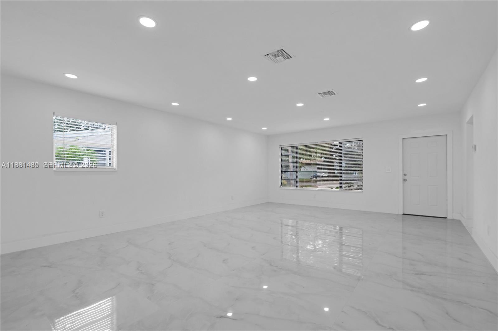 PINE TREE PARK 1ST ADDN - Residential