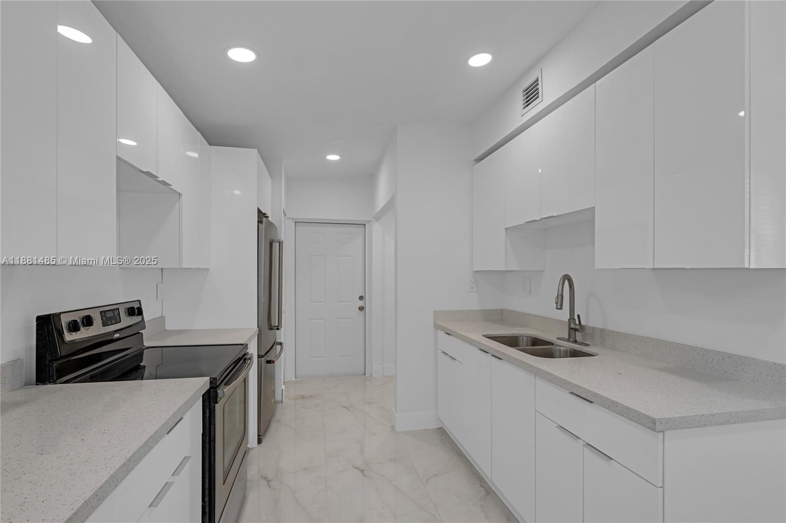 PINE TREE PARK 1ST ADDN - Residential