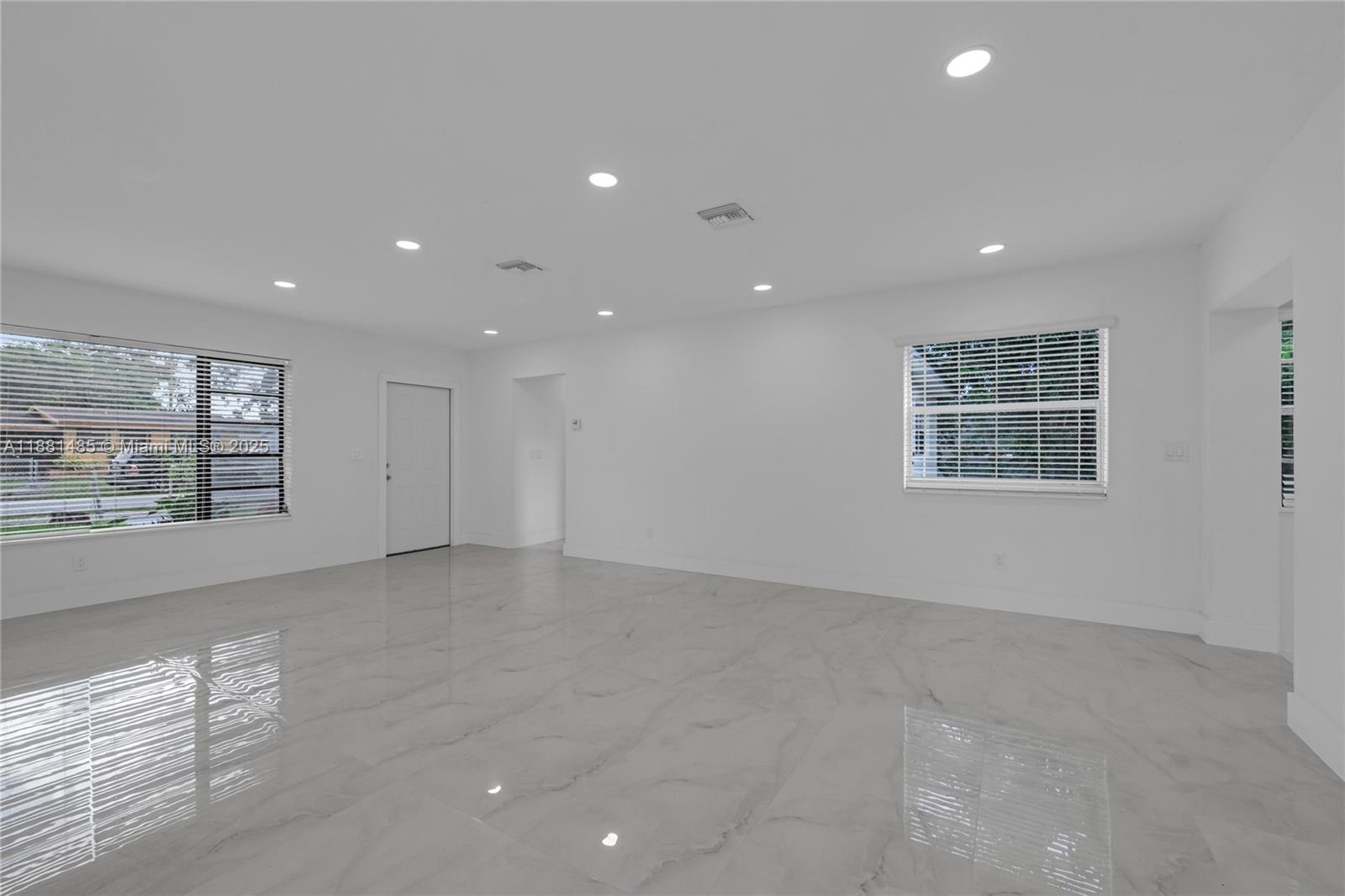 PINE TREE PARK 1ST ADDN - Residential