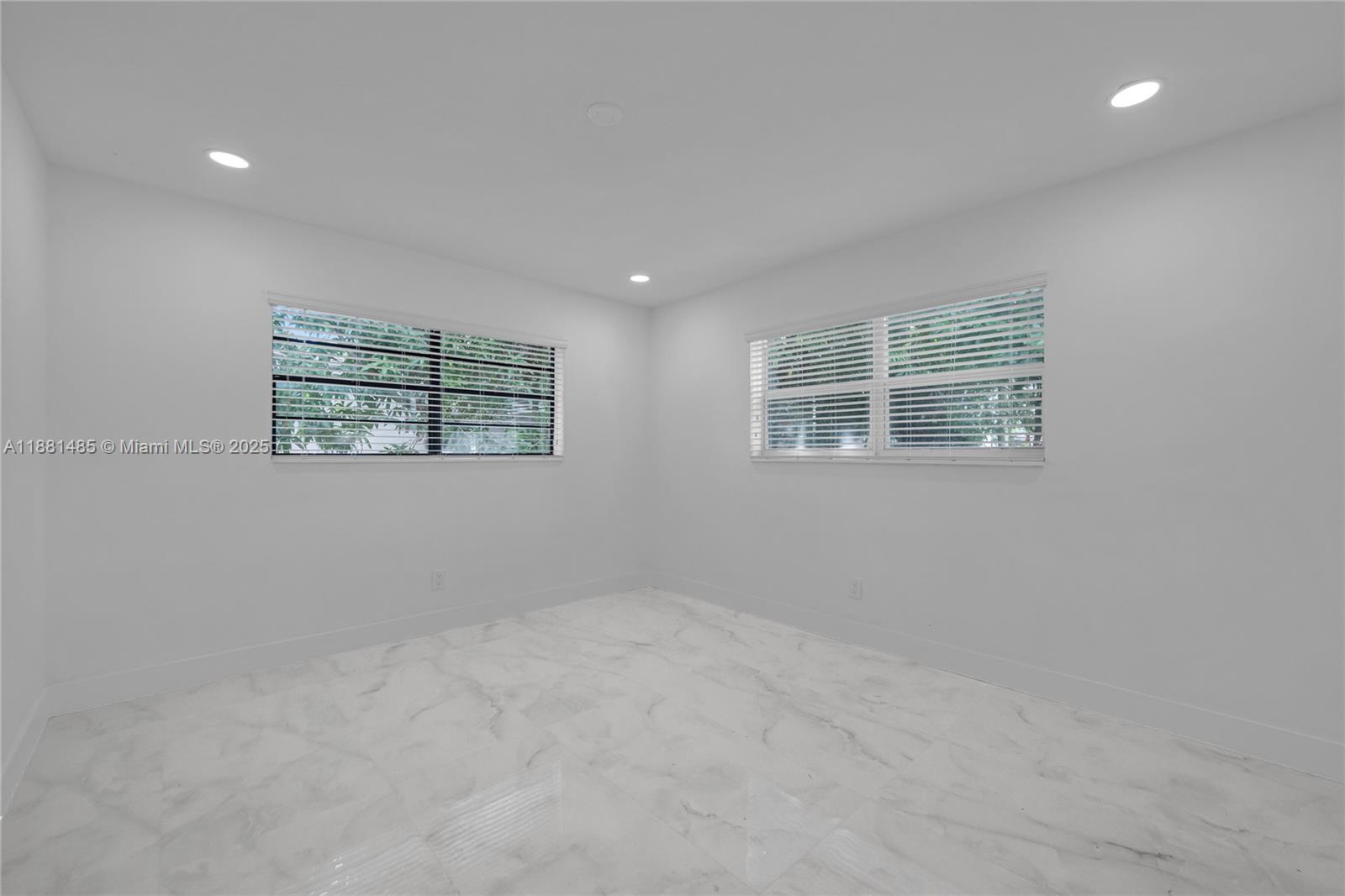 PINE TREE PARK 1ST ADDN - Residential