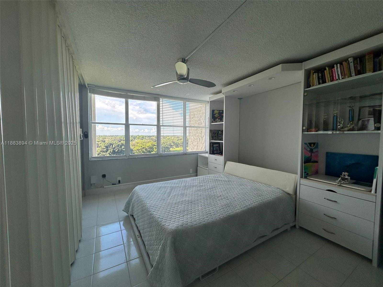 COUNTRY CLUB APTS AT - Residential Lease