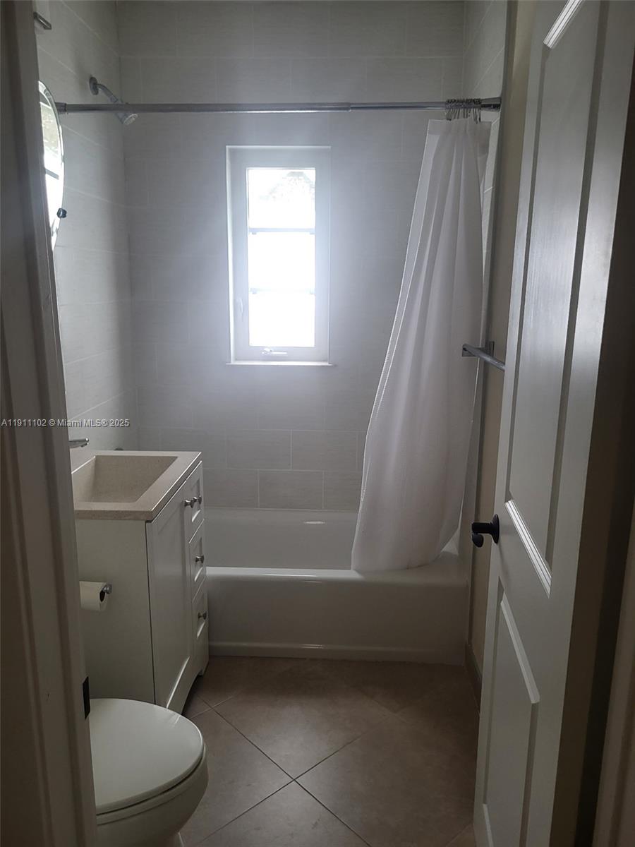 C GAB DOUGLAS SEC - Residential Lease