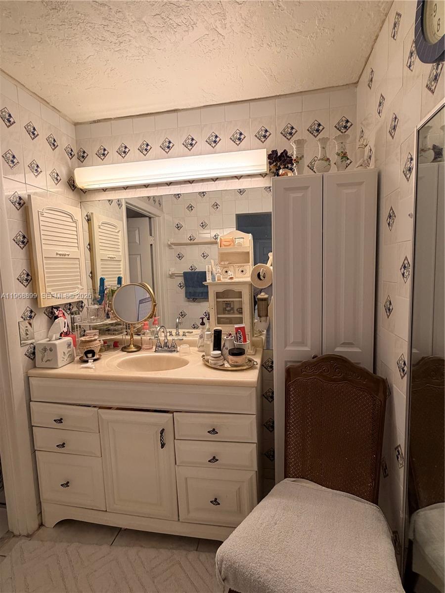 COUNTRY LAKE HOMES 2ND AD - Residential