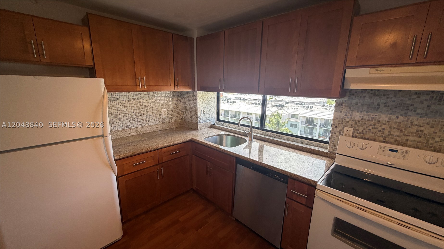 17021 N Bay Rd 914