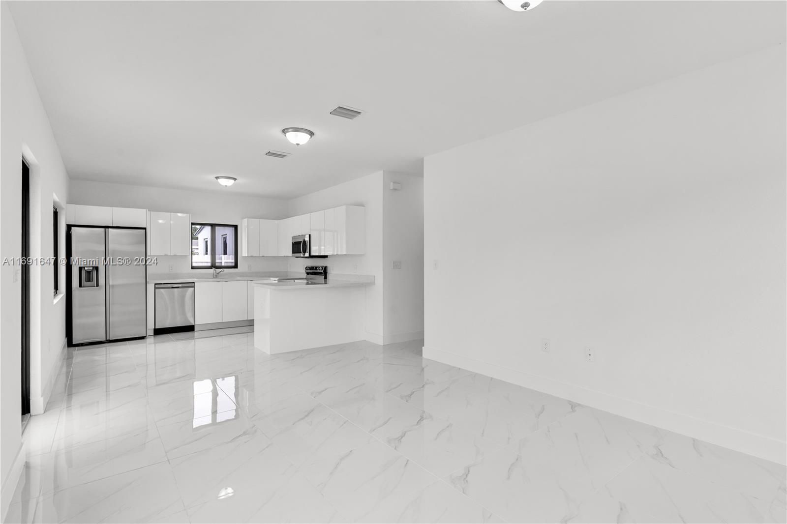 SYMMES - SHARMAN TRACT - Residential Lease