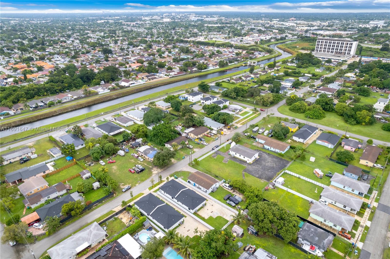 SYMMES - SHARMAN TRACT - Residential Lease