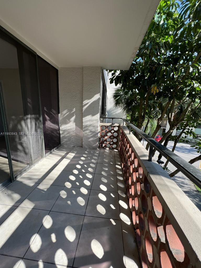 INVERRARY GARDENS CONDO I - Residential Lease