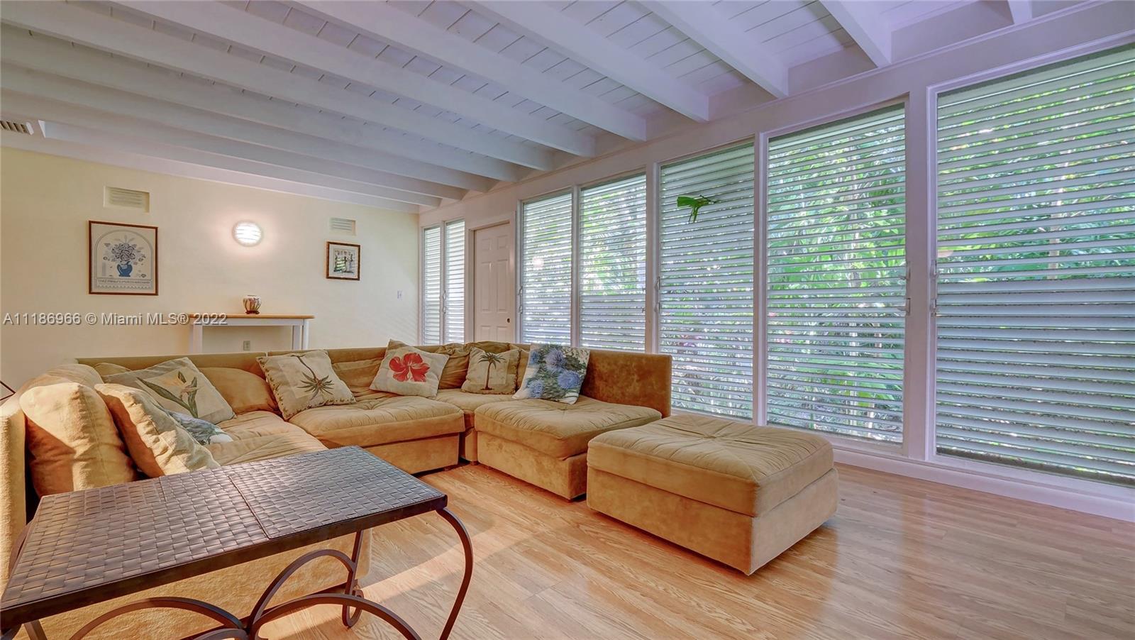 SUNSHINE VILLAS - Residential