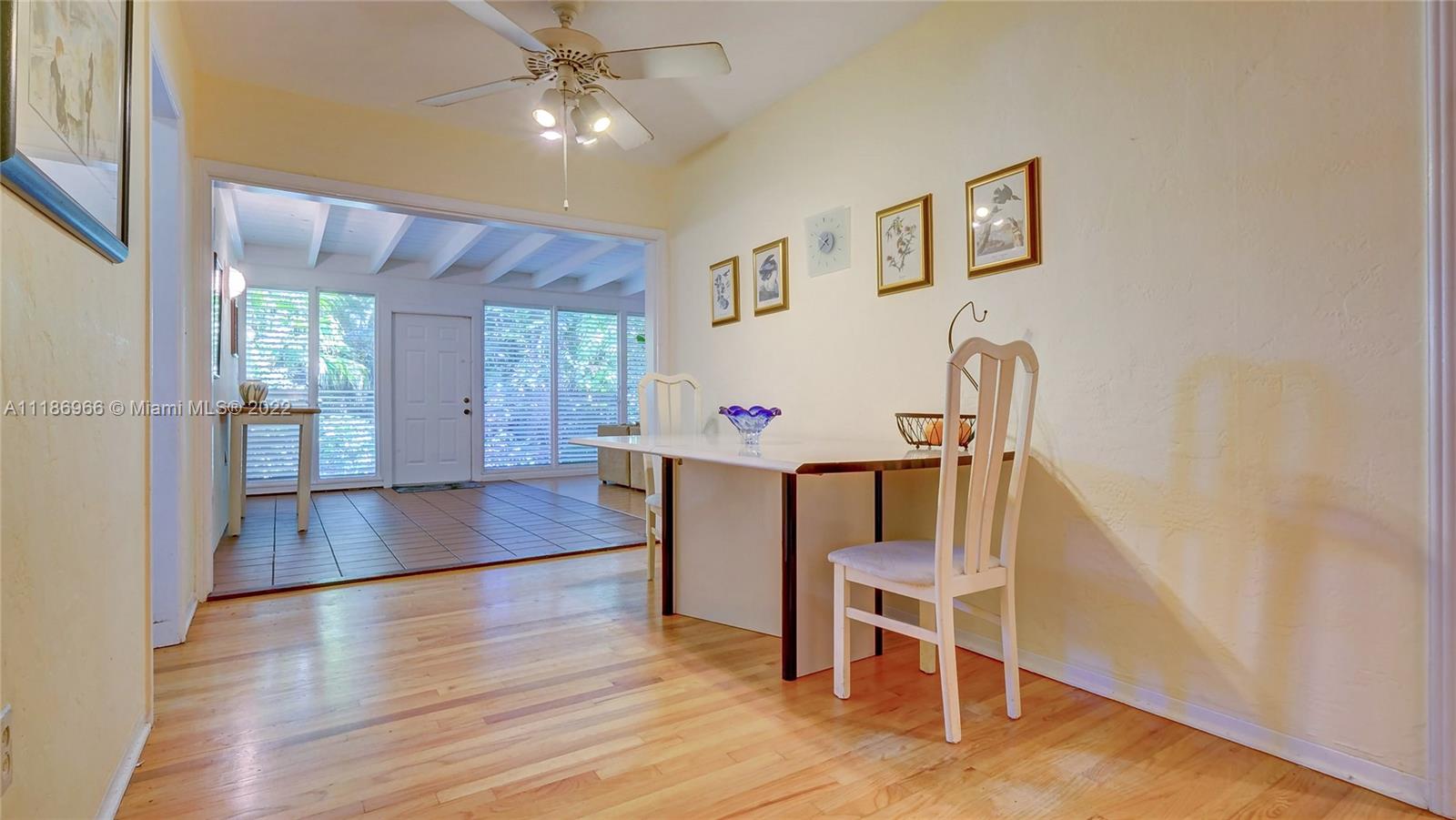 SUNSHINE VILLAS - Residential