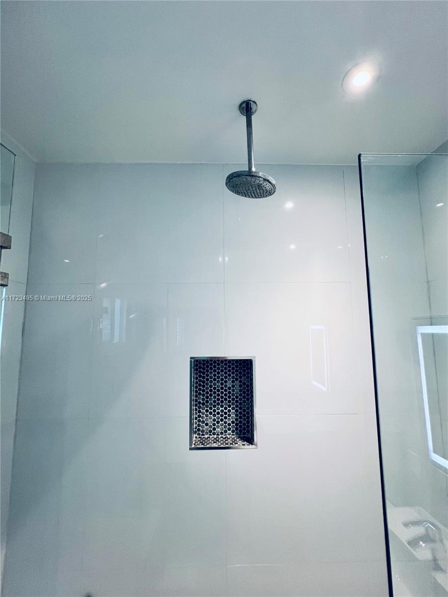 TREASURE PLAZA - Residential