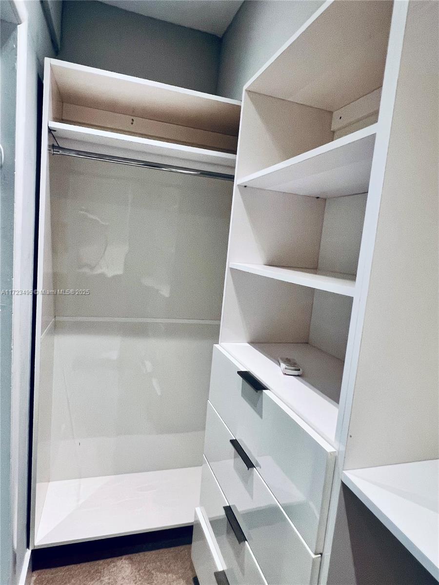 TREASURE PLAZA - Residential