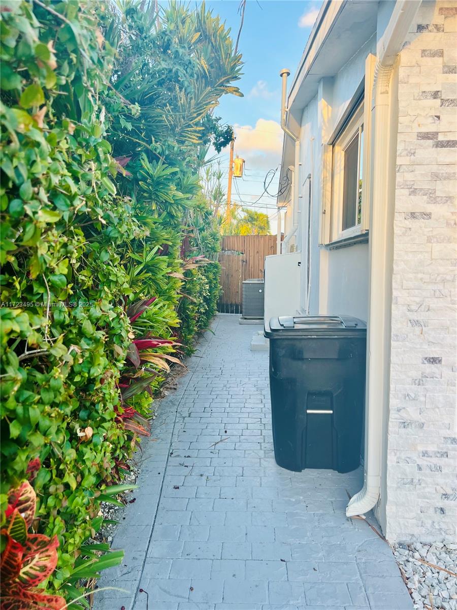 TREASURE PLAZA - Residential