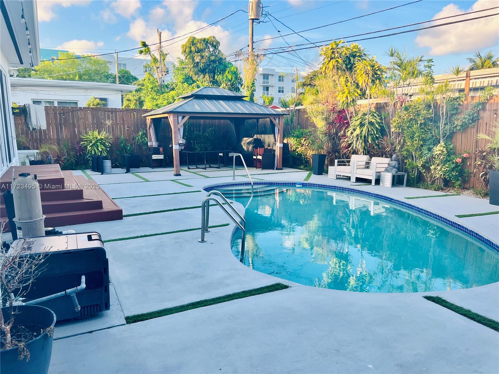 TREASURE PLAZA - Residential