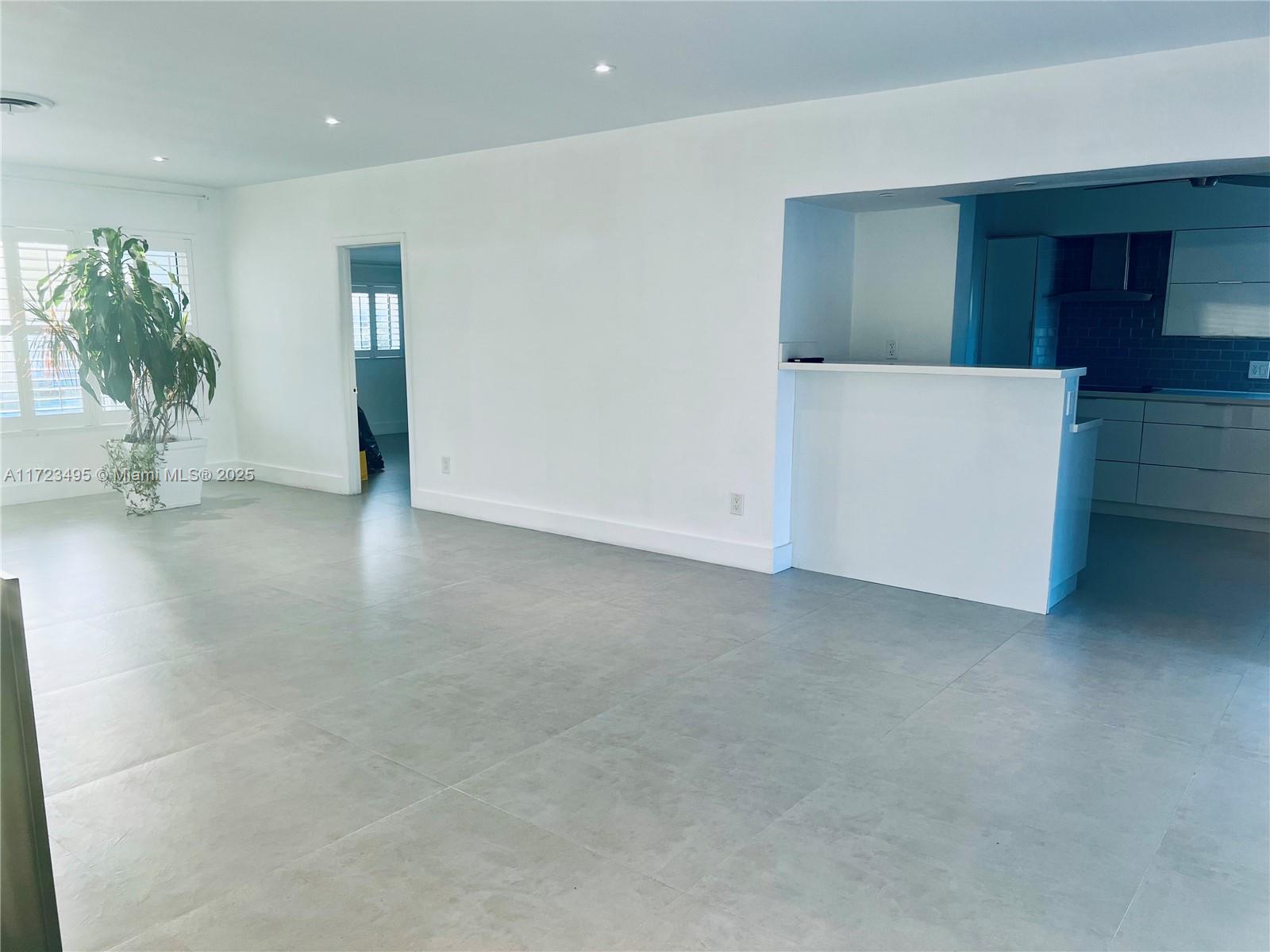 TREASURE PLAZA - Residential