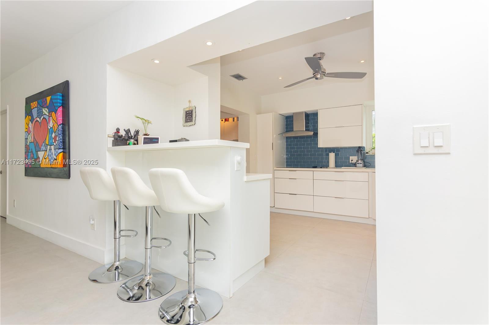 TREASURE PLAZA - Residential