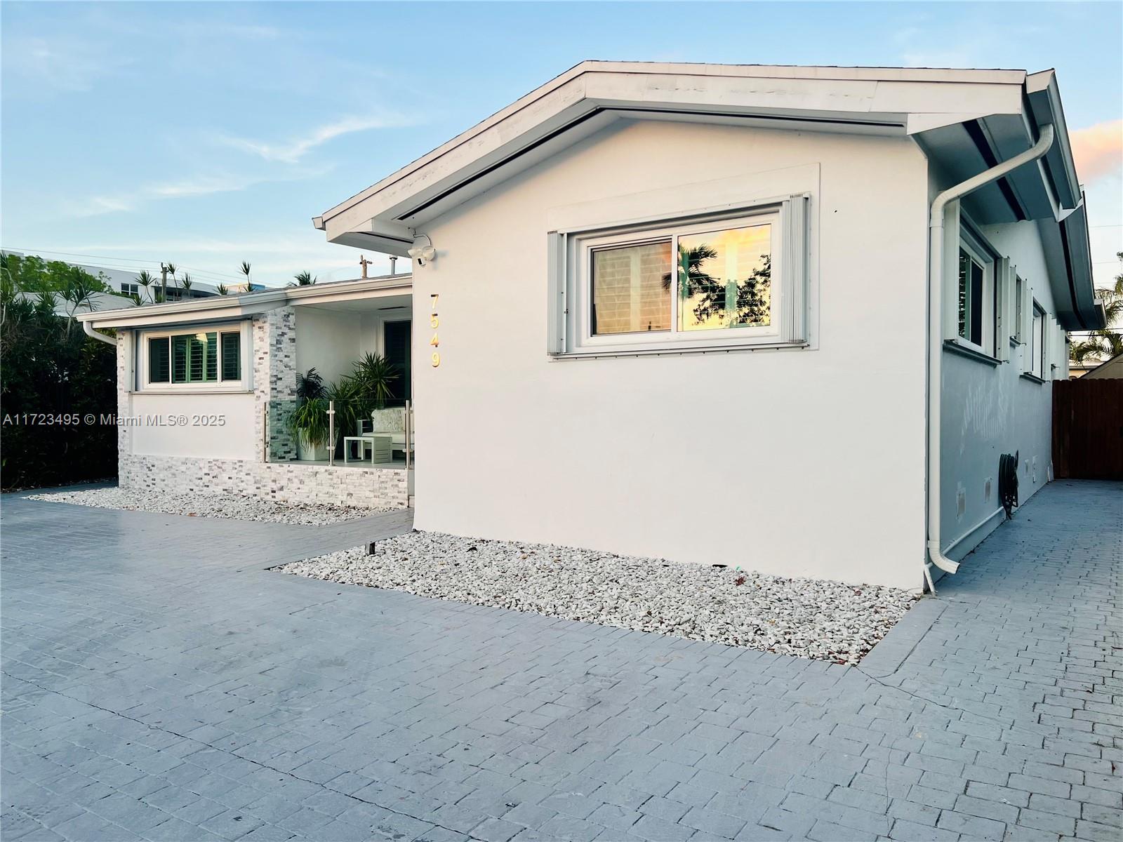 7549 Adventure Ave