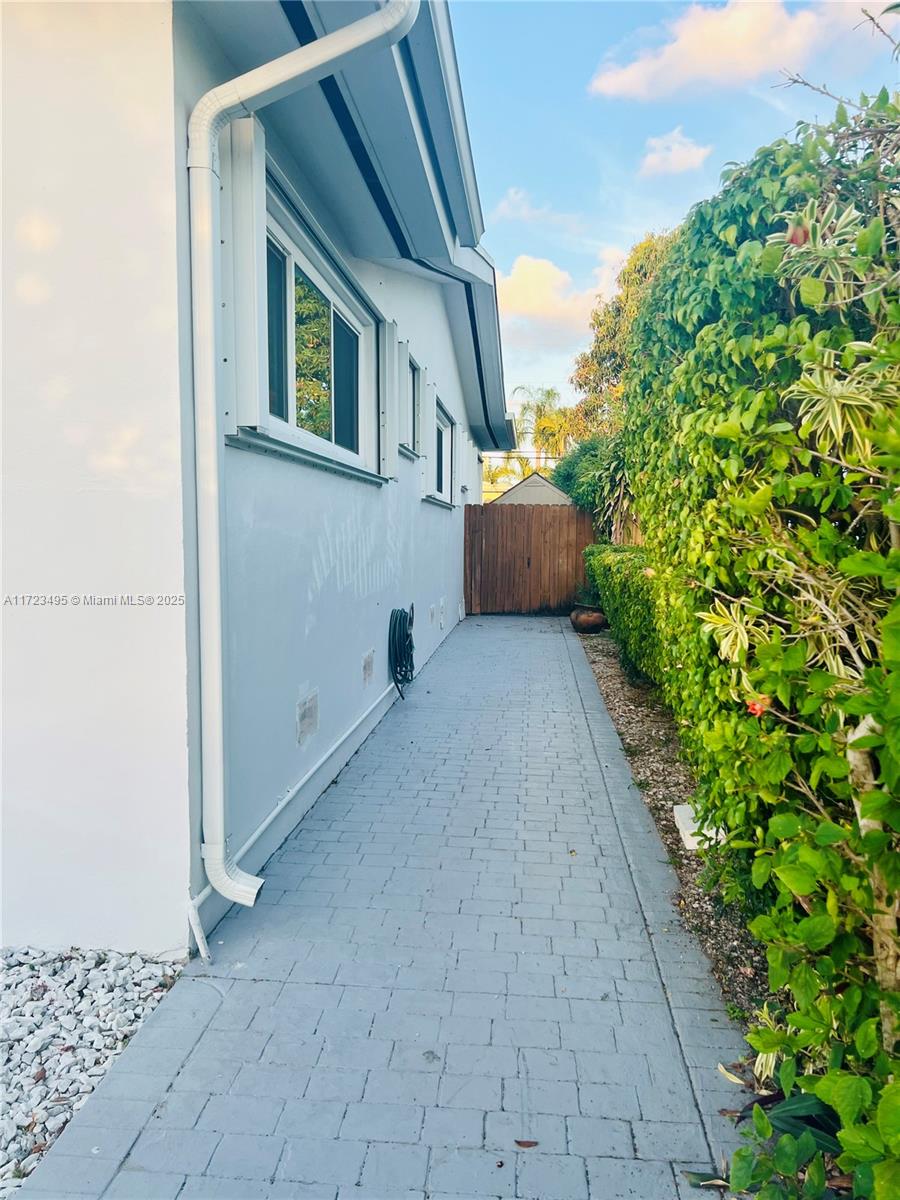 TREASURE PLAZA - Residential