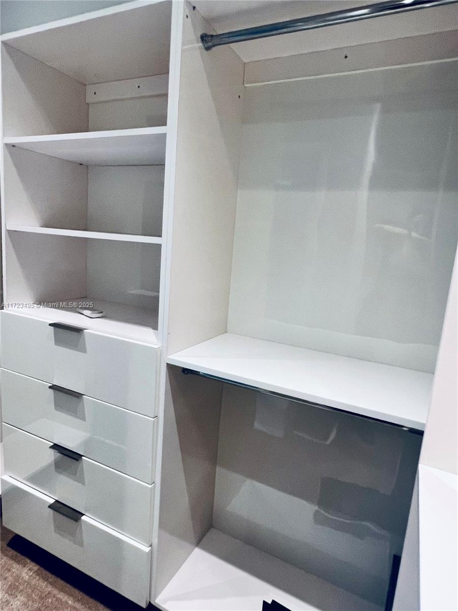 TREASURE PLAZA - Residential