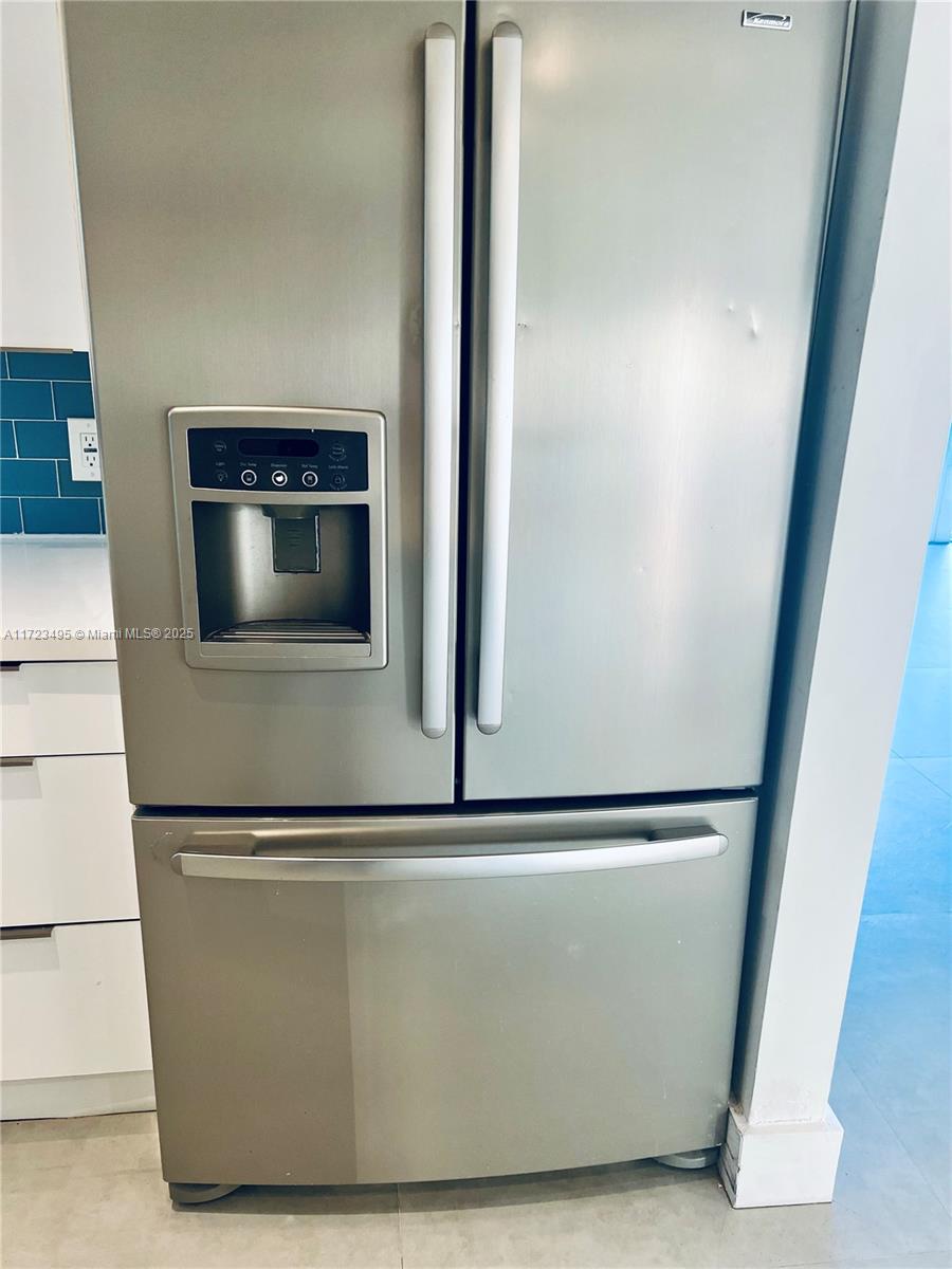 TREASURE PLAZA - Residential