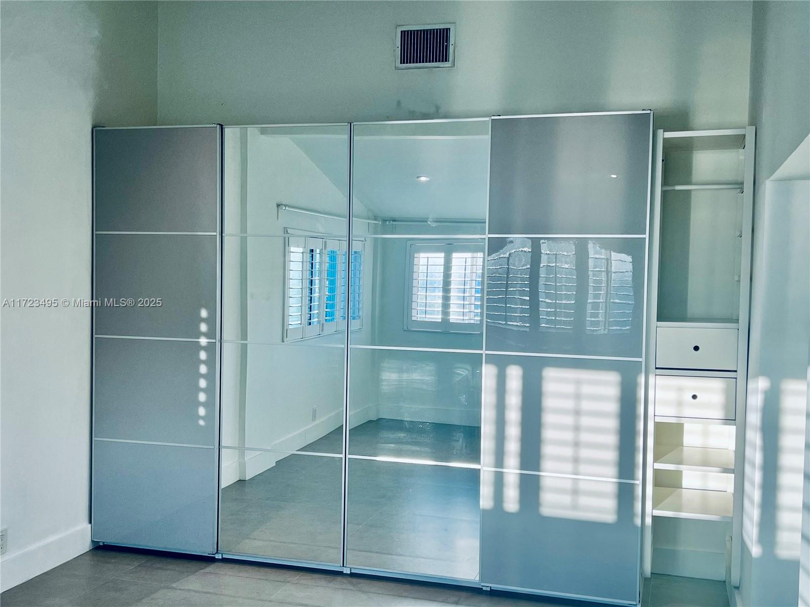 TREASURE PLAZA - Residential