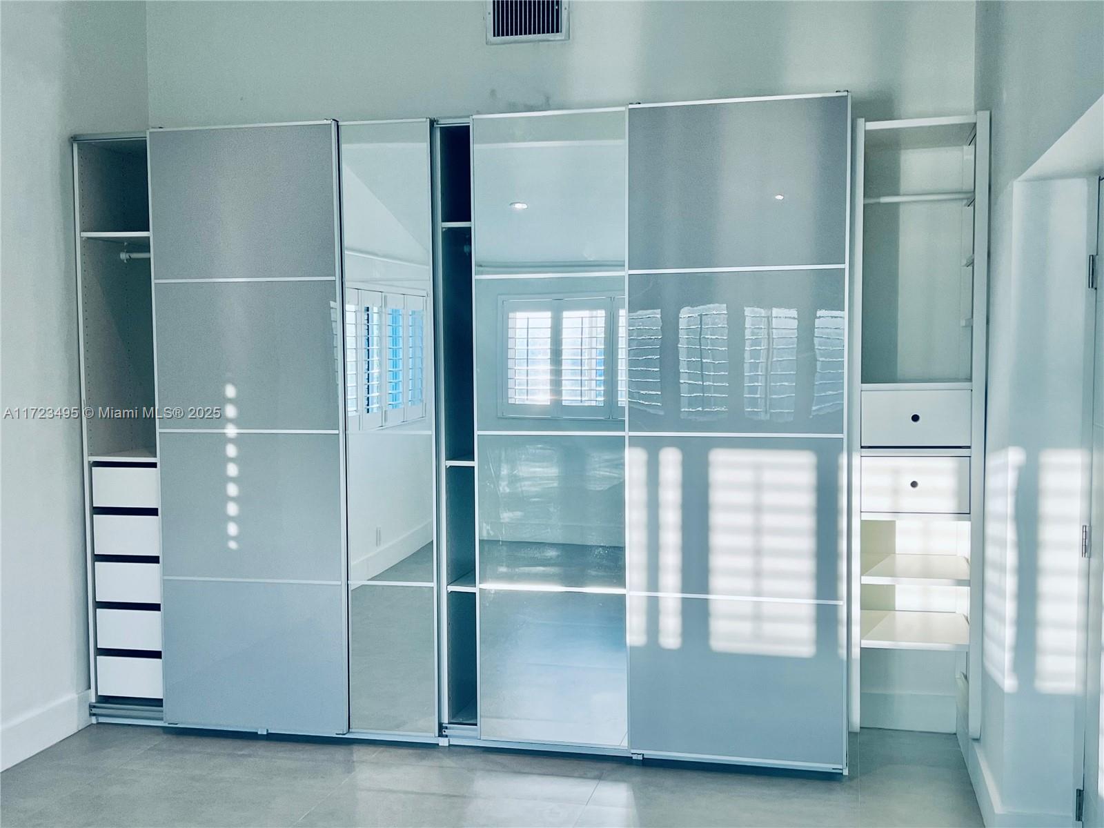 TREASURE PLAZA - Residential