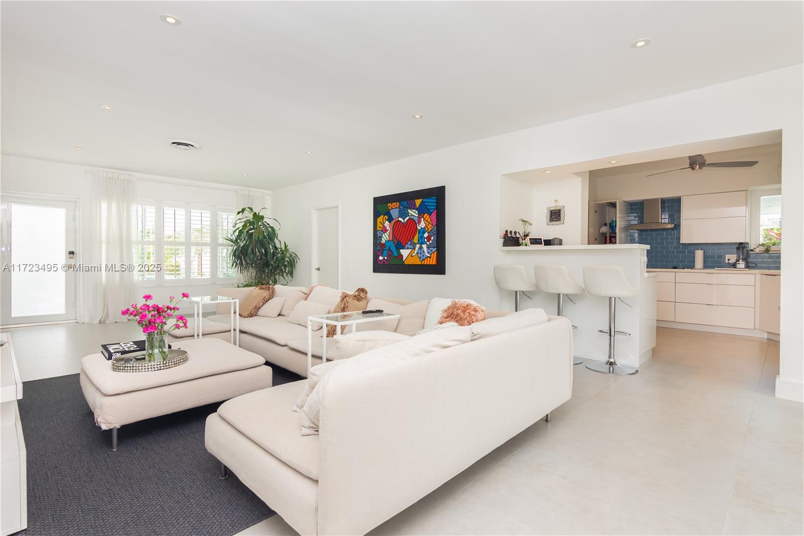 TREASURE PLAZA - Residential