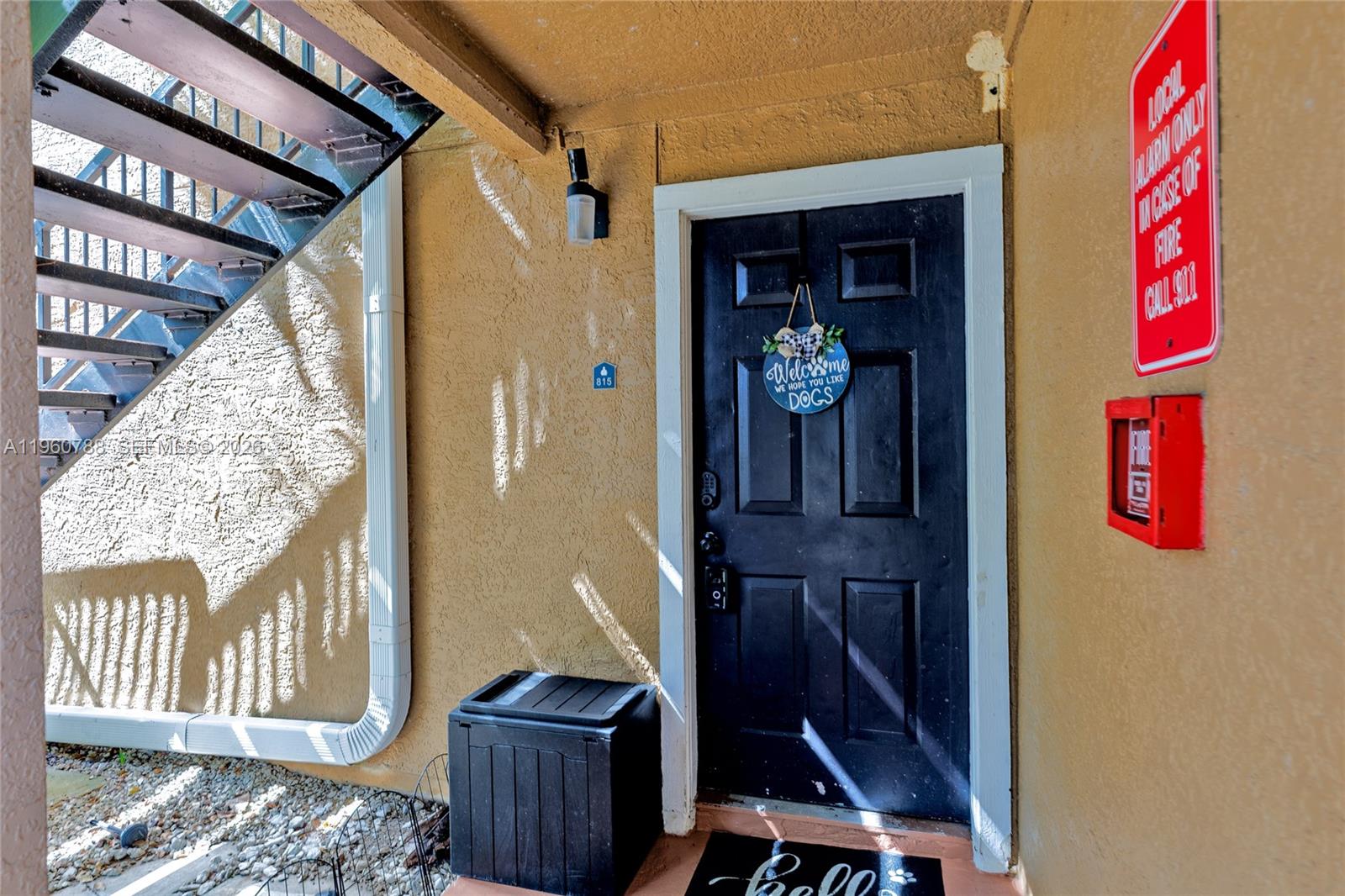 VISTA LAGO AT THE HAMMOCK - Residential