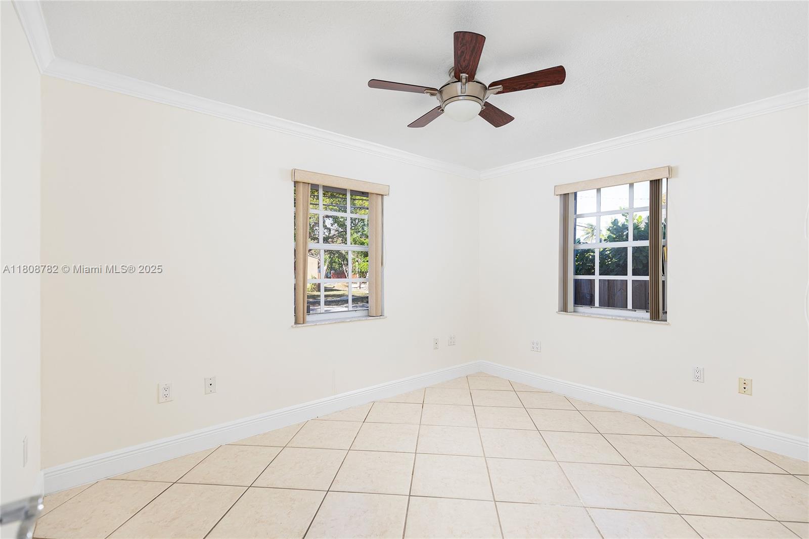 SICKLES GROVE - Residential Lease